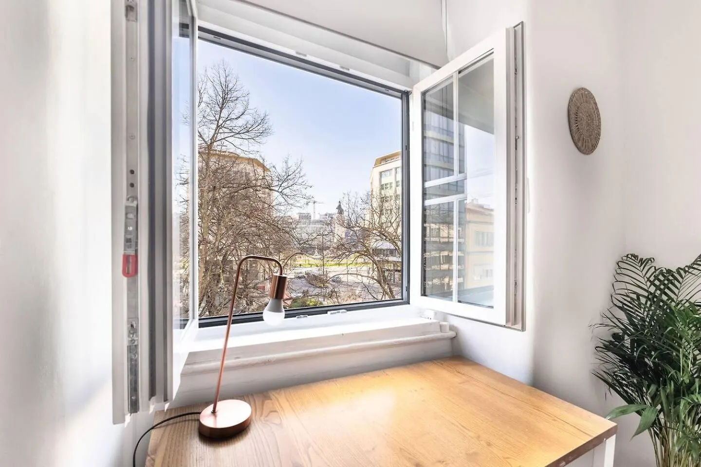 Prime 51 Bedroom Home Overlooking Marques Pombal Apartment Lisbon